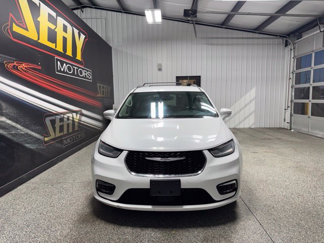 Used 2021 Chrysler Pacifica Touring-L FWD image 18