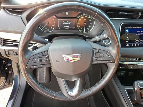 Used 2019 Cadillac XT4 Premium Luxury w/ Cold Weather Package image 15