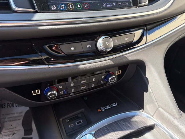 Used 2022 Buick Enclave Avenir w/ Avenir Technology Package FWD image 27