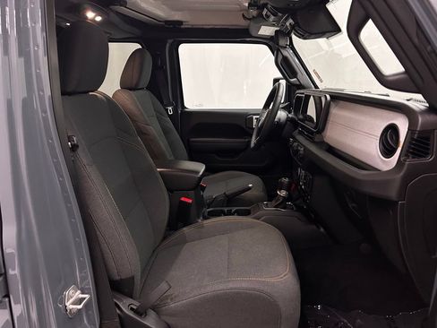 Certified 2024 Jeep Wrangler Unlimited AWD/4WD image 16
