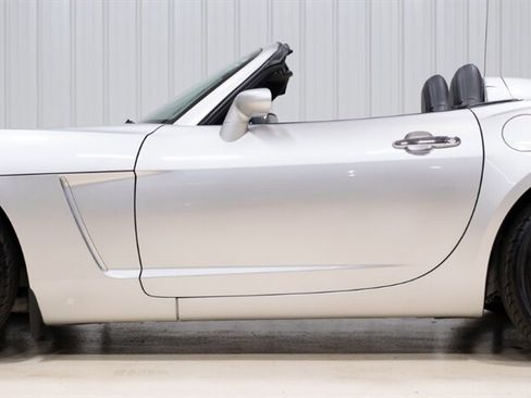 Used 2008 Saturn Sky w/ Premium Trim Package RWD image 7