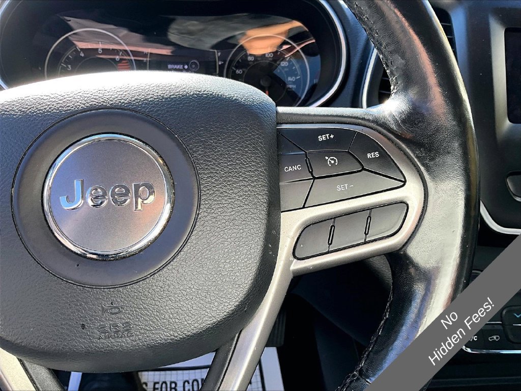 Used 2019 Jeep Cherokee Latitude Plus FWD image 15