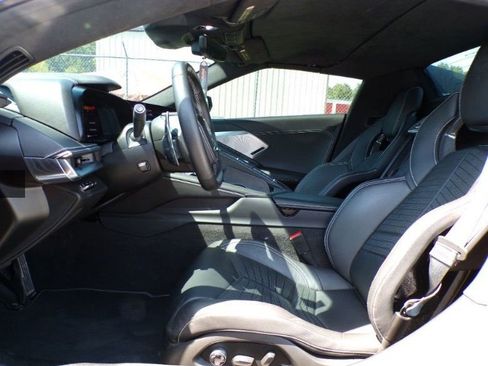 Used 2024 Chevrolet Corvette Stingray Premium Conv w/ Z51 Performance Package RWD image 7