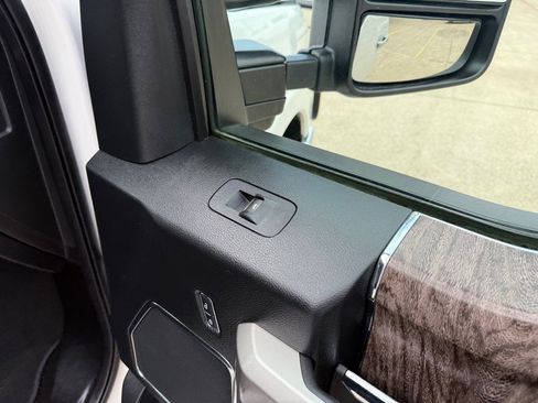 Used 2019 Ford F250 Lariat w/ Lariat Ultimate Package RWD image 27