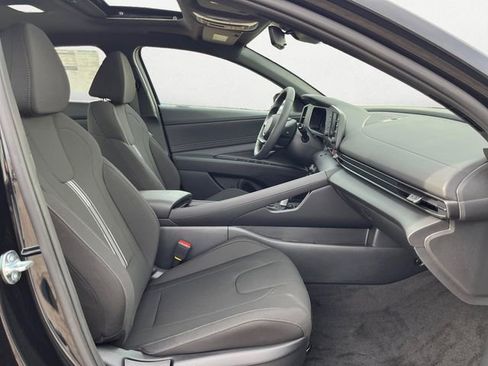New 2026 Hyundai Elantra SEL Sport image 15