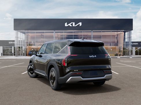 New 2026 Kia EV9 Light RWD image 4