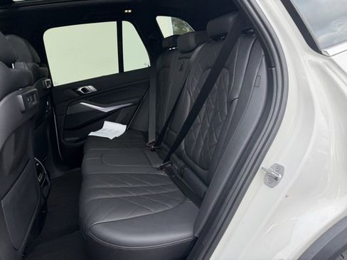 Used 2023 BMW X5 xDrive40i w/ Premium Package image 11