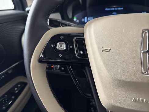 New 2026 Lincoln Corsair Premiere image 14