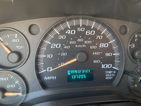 Used 2007 Chevrolet Express 2500 w/ Power and Light Package RWD image 21