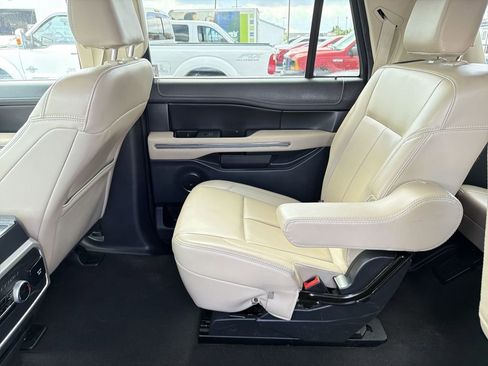Used 2024 Ford Expedition Max XLT AWD/4WD image 12