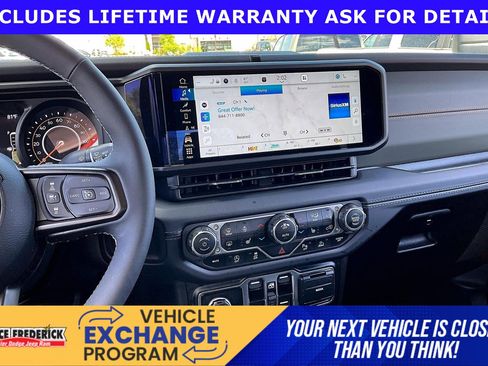 Used 2025 Jeep Gladiator Mojave image 6