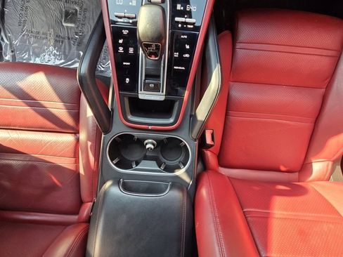 Used 2019 Porsche Cayenne image 39