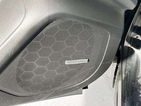 Used 2022 Subaru Ascent Touring image 19