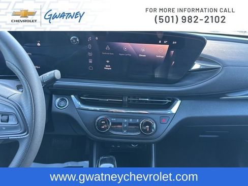 Used 2025 Buick Envista Preferred image 16