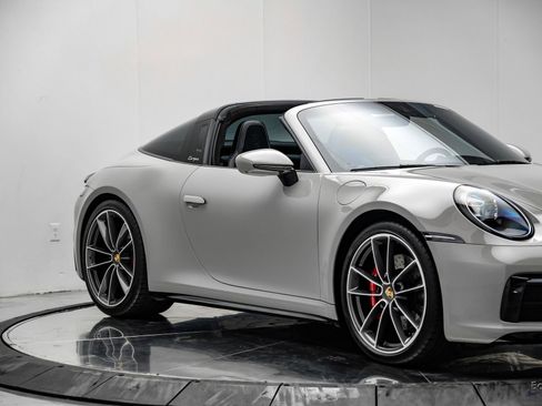 Used 2022 Porsche 911 Targa 4S AWD/4WD image 32
