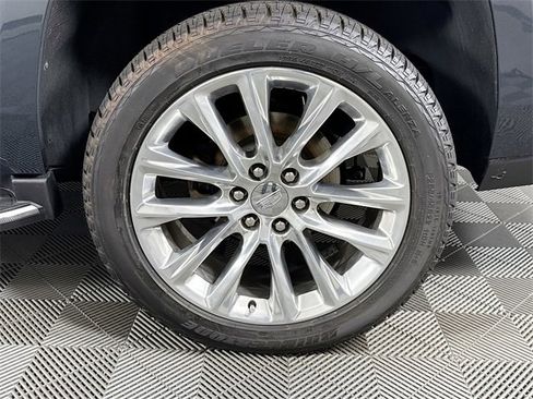 Used 2020 Cadillac Escalade Luxury image 4