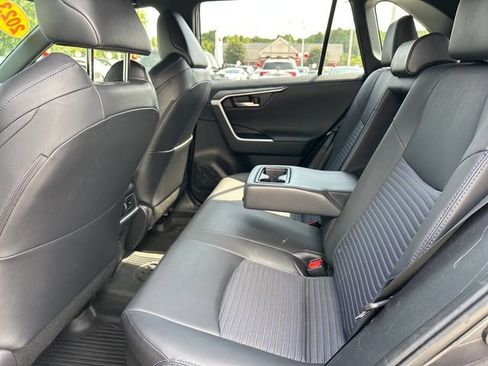Used 2023 Toyota RAV4 XSE AWD/4WD image 15