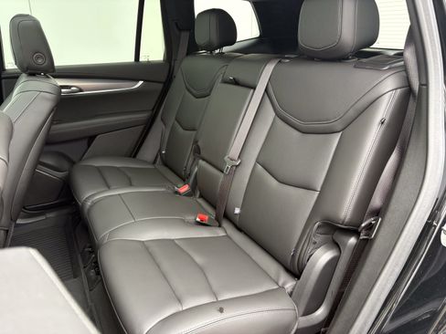 Certified 2024 Cadillac XT6 Luxury w/ LPO, Floor Liner Package AWD/4WD image 14
