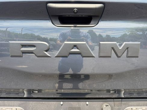 New 2026 RAM 1500 Express AWD/4WD image 17