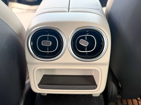 Used 2022 Mercedes-Benz C 300 4MATIC Sedan image 25