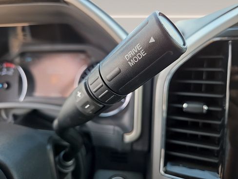 Used 2022 Ford F250 Lariat w/ Lariat Ultimate Package AWD/4WD image 17