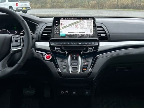 Used 2026 Honda Odyssey Touring image 22