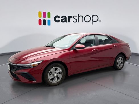 Used 2024 Hyundai Elantra SE FWD image 1