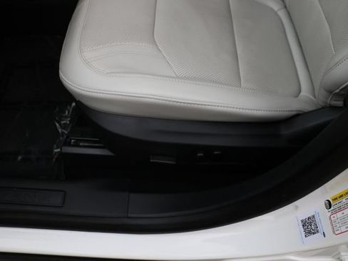 Used 2025 Ford Mustang Mach-E Premium AWD/4WD image 19