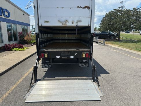 Used 2021 Chevrolet Express 3500 RWD image 6