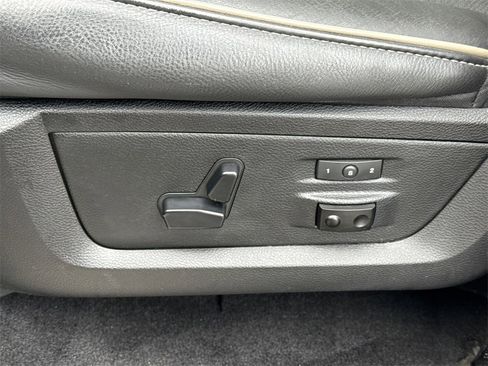 Used 2014 RAM 1500 Limited image 16