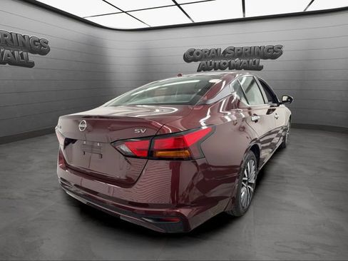 Certified 2024 Nissan Altima 2.5 SV FWD image 5