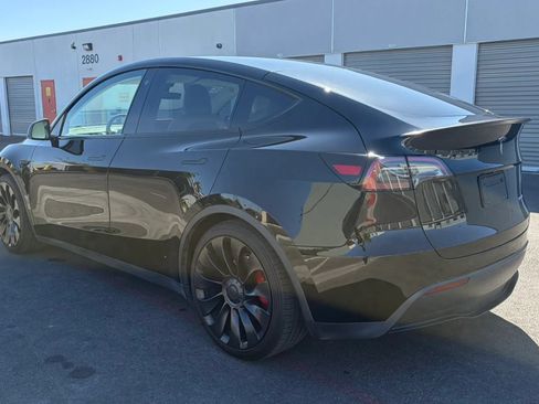 Used 2022 Tesla Model Y Performance AWD/4WD image 3