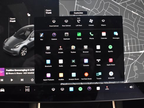 Used 2021 Tesla Model Y Long Range image 40