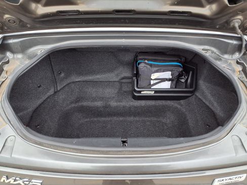 Used 2019 MAZDA MX-5 Miata RF Grand Touring image 11