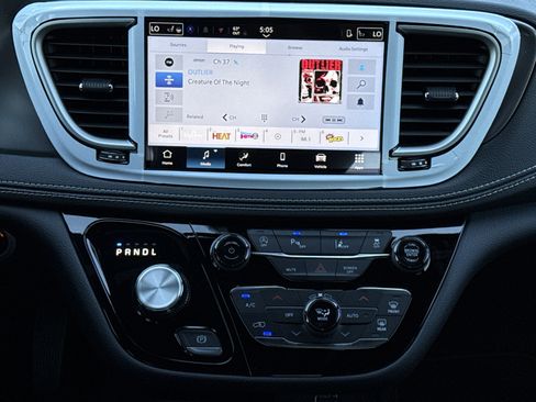 New 2026 Chrysler Pacifica Select w/ S Appearance Package image 29