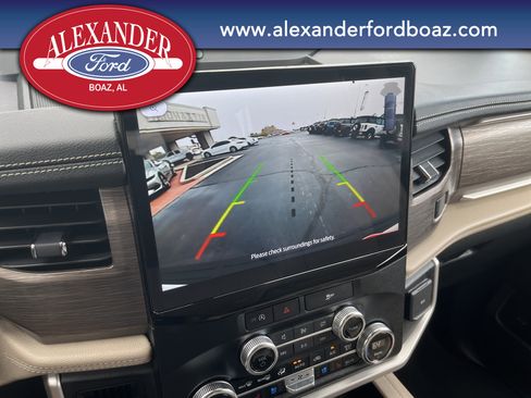 Used 2024 Ford Expedition Limited image 35