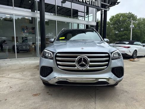 Certified 2025 Mercedes-Benz GLS 450 4MATIC image 3