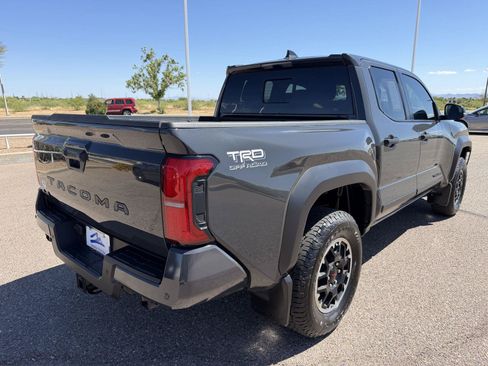 Certified 2025 Toyota Tacoma TRD Off-Road w/ TRD Off Road Upgrade Package AWD/4WD image 4