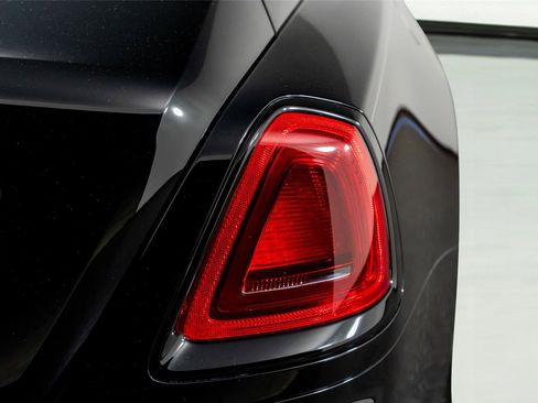 Used 2020 Rolls-Royce Wraith RWD image 13