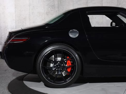 Used 2012 Mercedes-Benz SLS AMG Coupe image 9