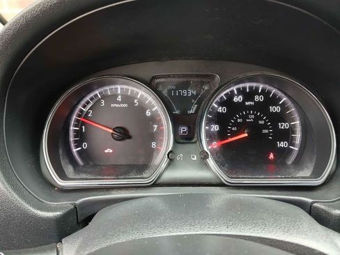 Used 2015 Nissan Versa w/ SL Tech Package FWD image 12
