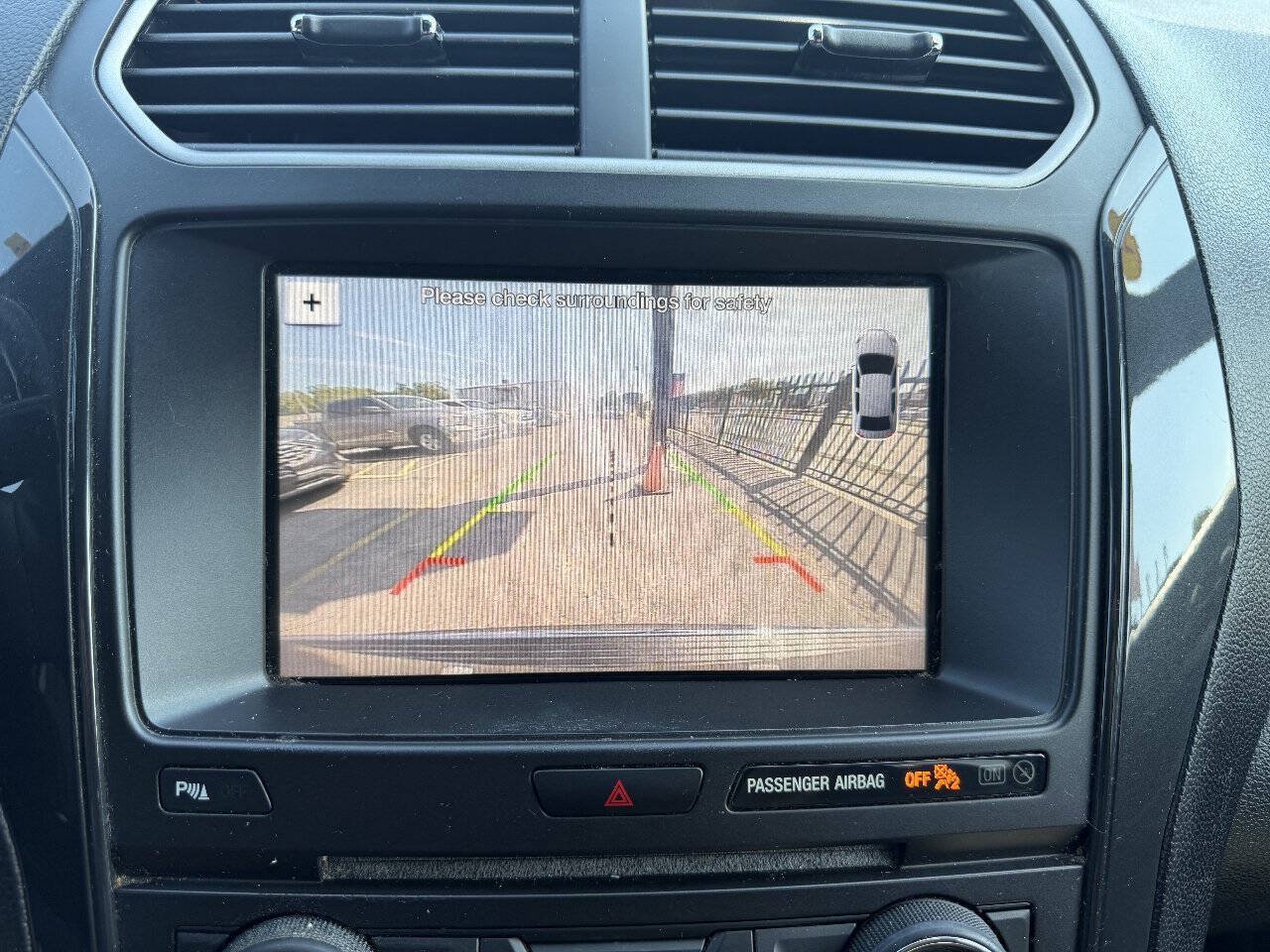 Used 2018 Ford Explorer XLT w/ Equipment Group 202A FWD image 14