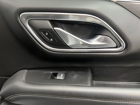 Used 2024 GMC Yukon XL AT4 image 54