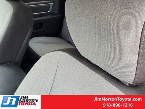 Used 2021 RAM 1500 Classic SLT AWD/4WD image 16
