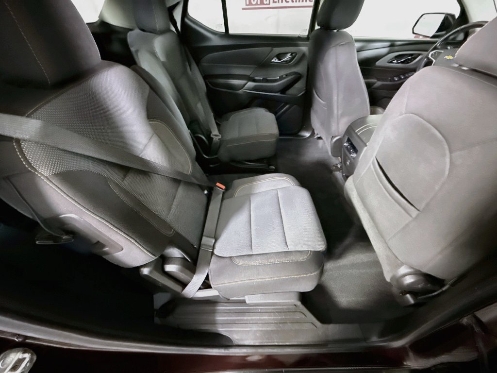 Used 2020 Chevrolet Traverse LT w/ LPO, Floor Liner Package AWD/4WD image 28