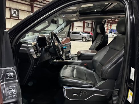 Used 2021 Ford F150 Lariat w/ Equipment Group 502A High image 13