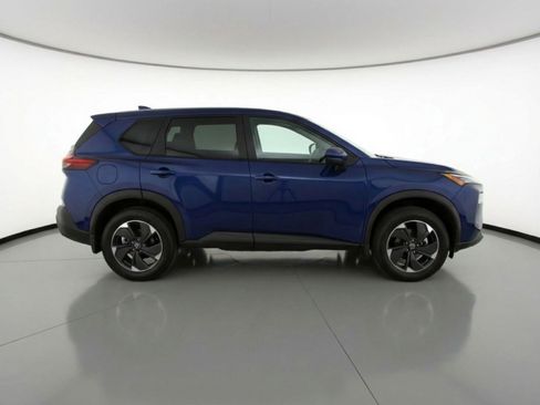 Used 2025 Nissan Rogue SV FWD image 11