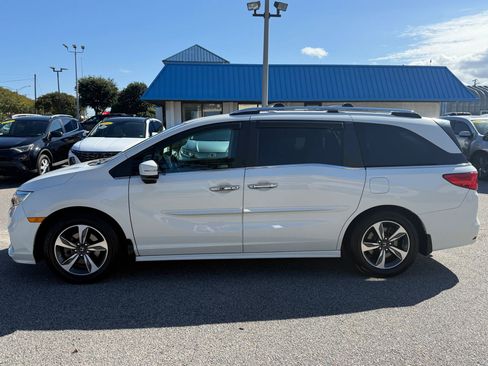 Used 2018 Honda Odyssey Touring image 2