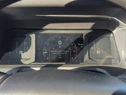Certified 2025 Toyota Tacoma SR5 AWD/4WD image 15