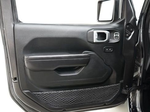 Used 2019 Jeep Wrangler Unlimited Sport S image 18